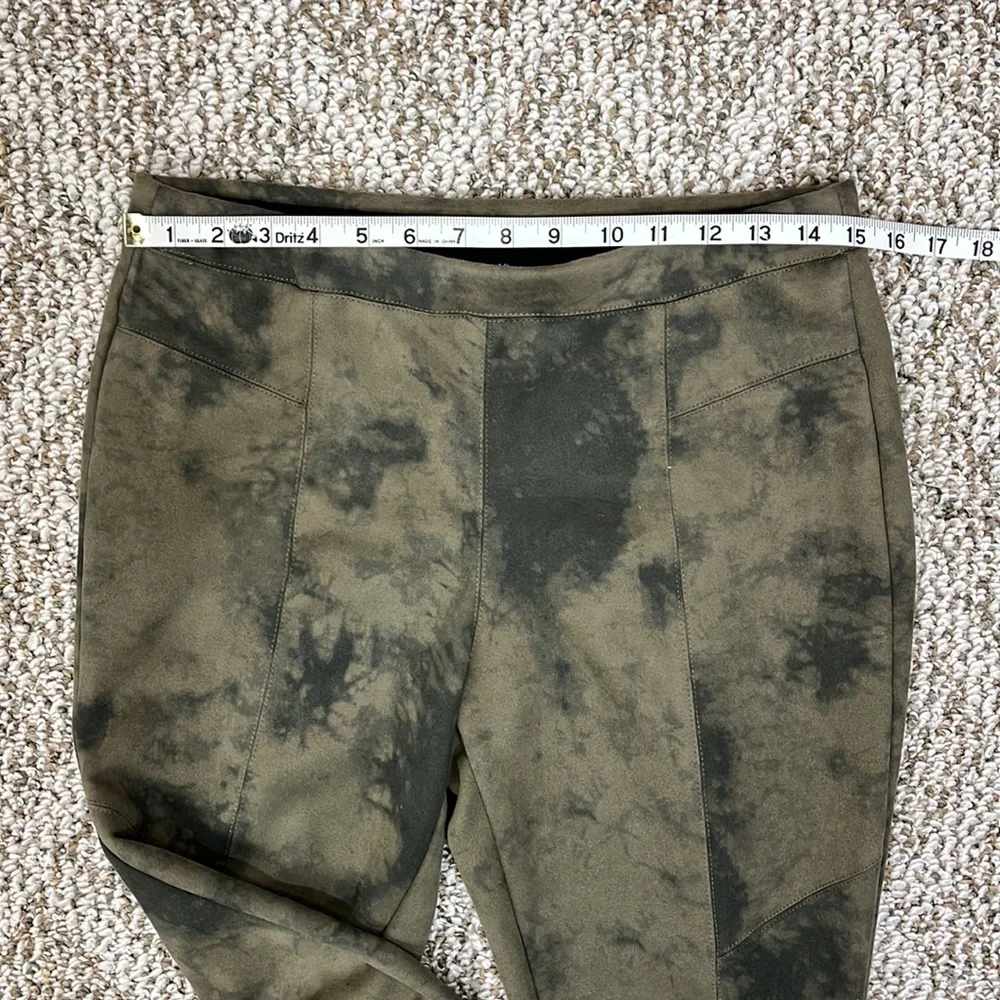 TAHARI Faux Leather jegging Tie Dye Olive Green Black size medium